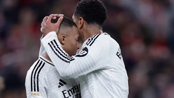 mbappe bellingham abrazo realmadrid