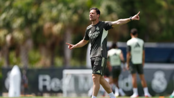 xabi alonso entrenamiento realmadrid (1) xabi alonso entrenamiento realmadrid (1)