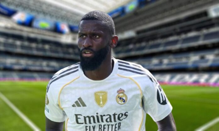 Antonio Rüdiger jugando con el Real Madrid en el Santiago Bernabéu.