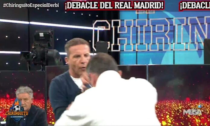 Cristóbal Soria y Tomás Roncero discutiendo en El Chiringuito.