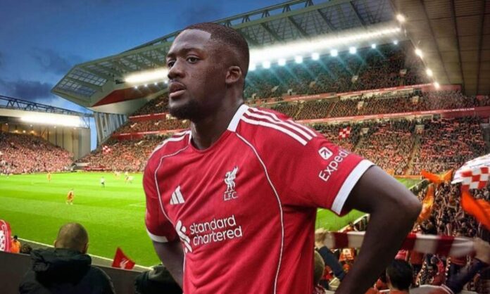 Ibrahima Konaté está volviendo loco al Liverpool, que no termina de cerrar su renovación; el jugador termina contrato en 2026 y está entre los objetivos del Real Madrid.