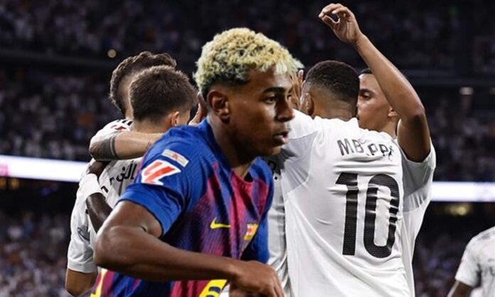 Lamine Yamal jugando con el Barcelona y jugadores del Real Madrid celebrando un gol. 