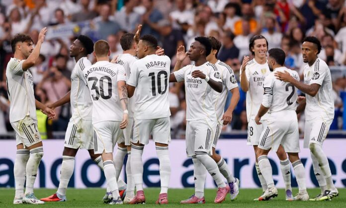 Jugadores del Real Madrid celebrando un gol contra el Espanyol. 