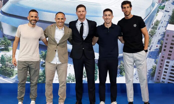 Xabi Alonso y su equipo. Real Madrid 