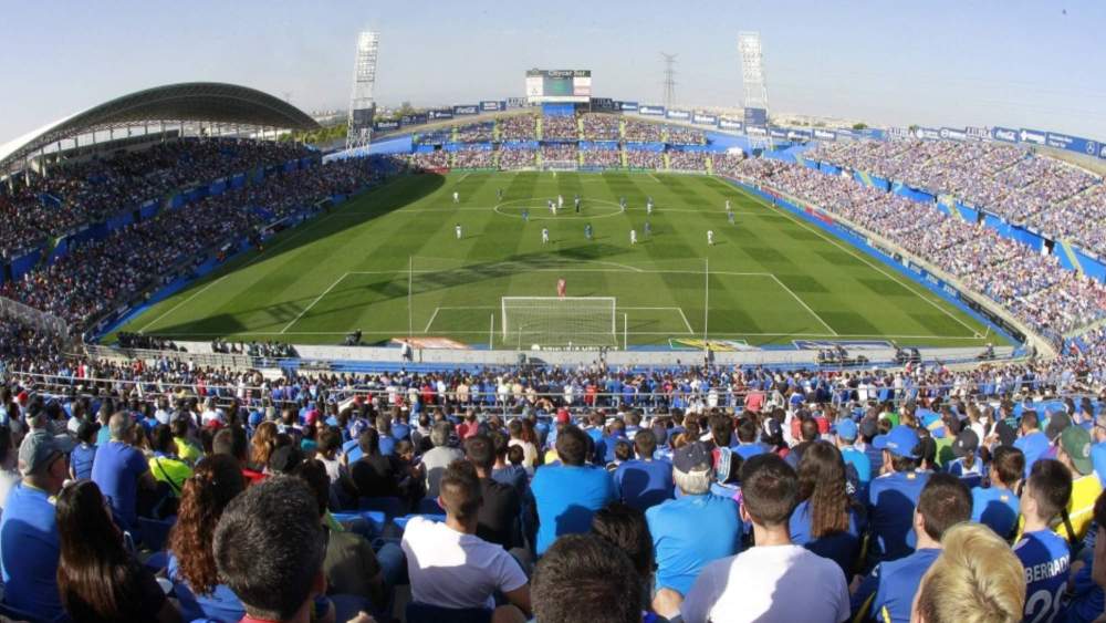 El Coliseum es el estadio donde juega el Getafe. El Coliseum es el estadio donde juega el Getafe.