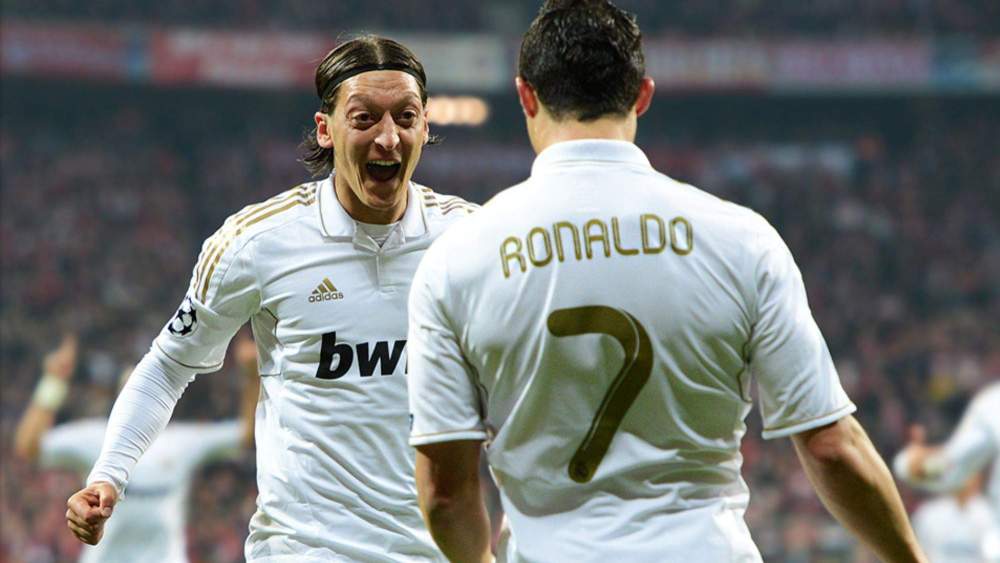 mesut ozil cristiano ronaldo