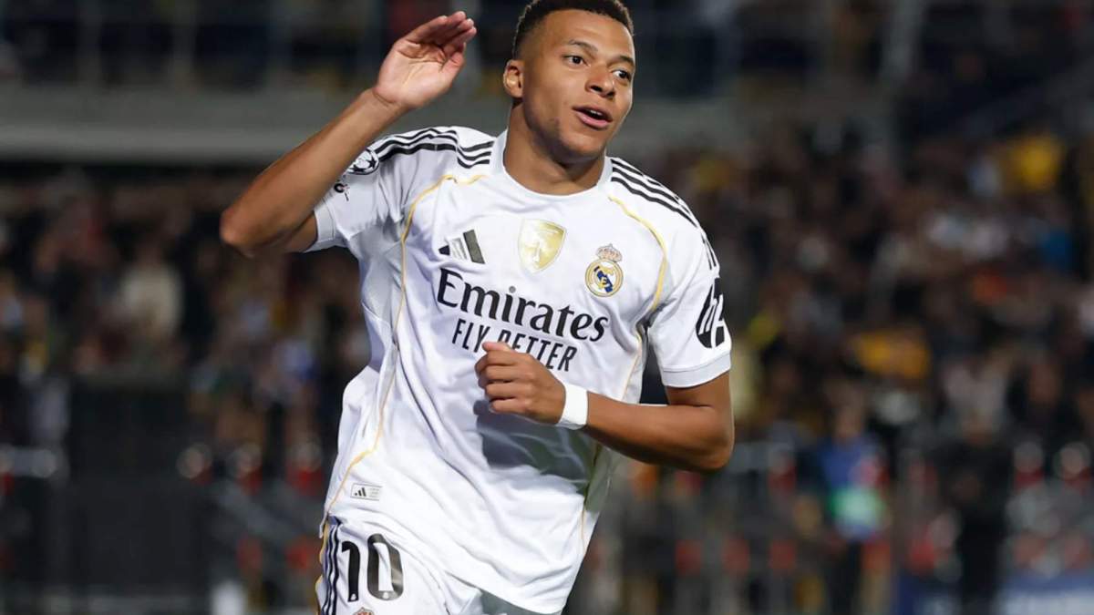 Mbappé celebrando uno de los goles ante el Kairat Mbappé celebrando uno de los goles ante el Kairat