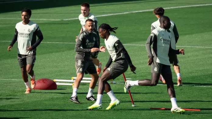  El Real Madrid se entrena con intensidad antes de su visita a Getafe

