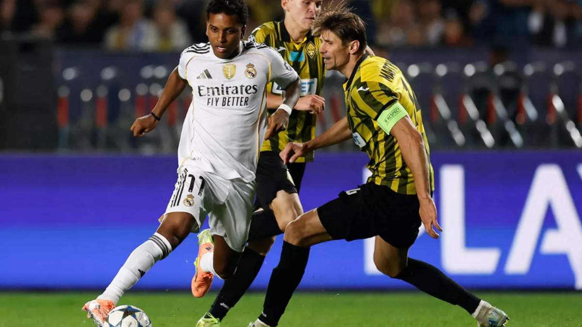 Rodrygo en un lance del juego durante el partido ante el Kairat