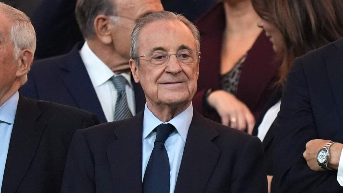 Florentino Pérez, en el palco del Santiago Bernabéu durante un partido del Real Madrid. Florentino Pérez, en el palco del Santiago Bernabéu durante un partido del Real Madrid.