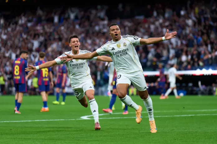 Mbappé le coge la matrícula al Barça  Mbappé le coge la matrícula al Barça