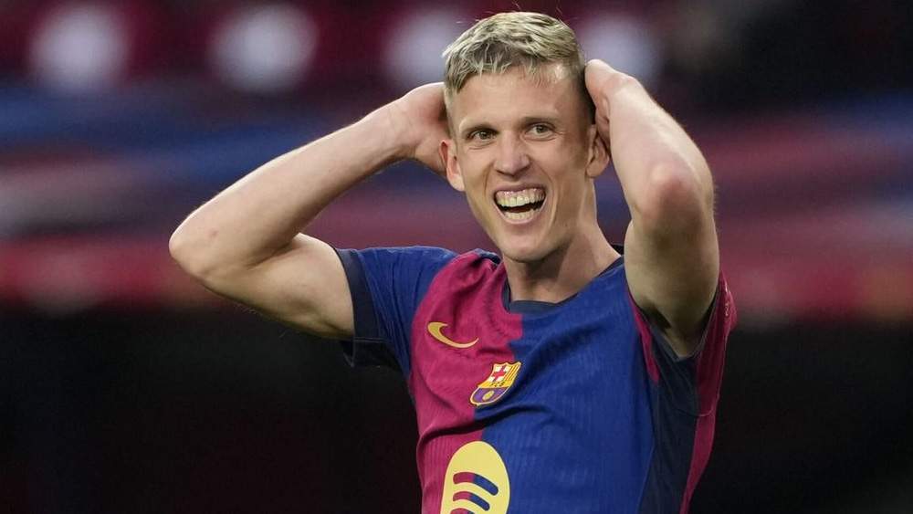 Dani Olmo jugando con el FC Barcelona Dani Olmo jugando con el FC Barcelona