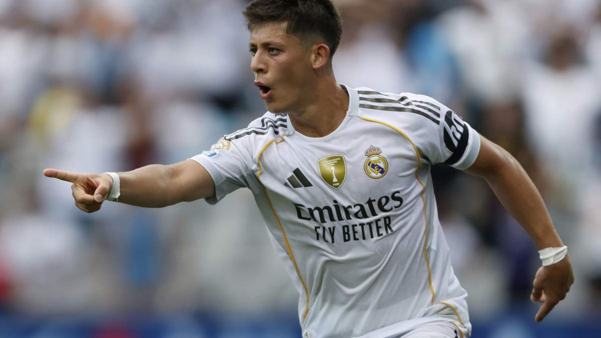 Arda Guler jugando un partido con el Real Madrid. Arda Guler jugando un partido con el Real Madrid.