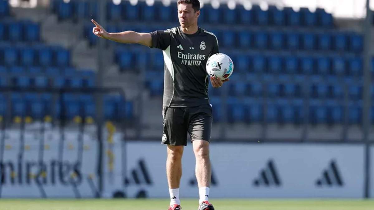 Xabi Alonso, en uno de los entrenamientos de esta semana en Valdebebas. Xabi Alonso, en uno de los entrenamientos de esta semana en Valdebebas.