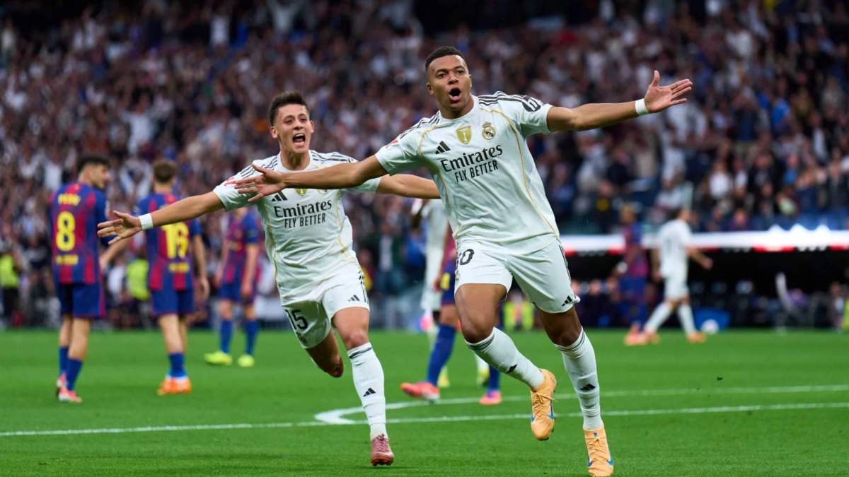 Kylian Mbappé, celebrando el gol que le marcó al Barça el domingo pasado en el Santiago Bernabéu. Kylian Mbappé, celebrando el gol que le marcó al Barça el domingo pasado en el Santiago Bernabéu.