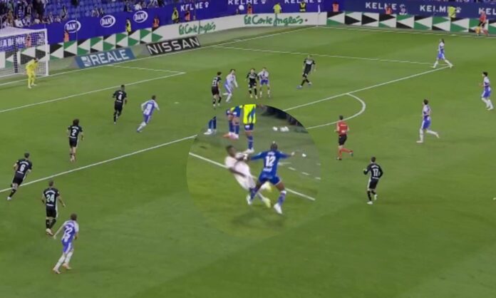 Una foto de la agresión de Nyom a Vinícius y una captura de otro partido de LaLiga.