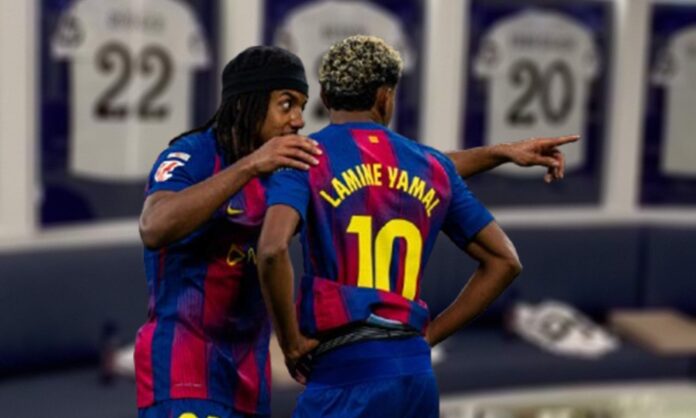 El vestuario del Barcelona solo habló bien de un jugador Koundé hablando con Lamine Yamal en el vestuario.
