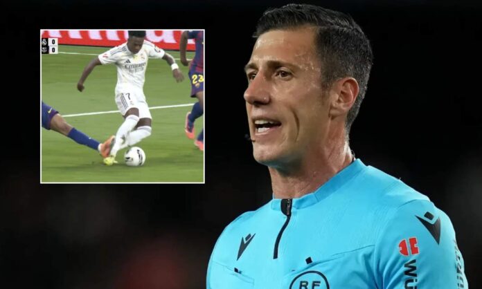 El VAR al rescate del Barça anula un penalti y El VAR al rescate del Barça, anula el penalti a Vinicius pitado por Soto Grado