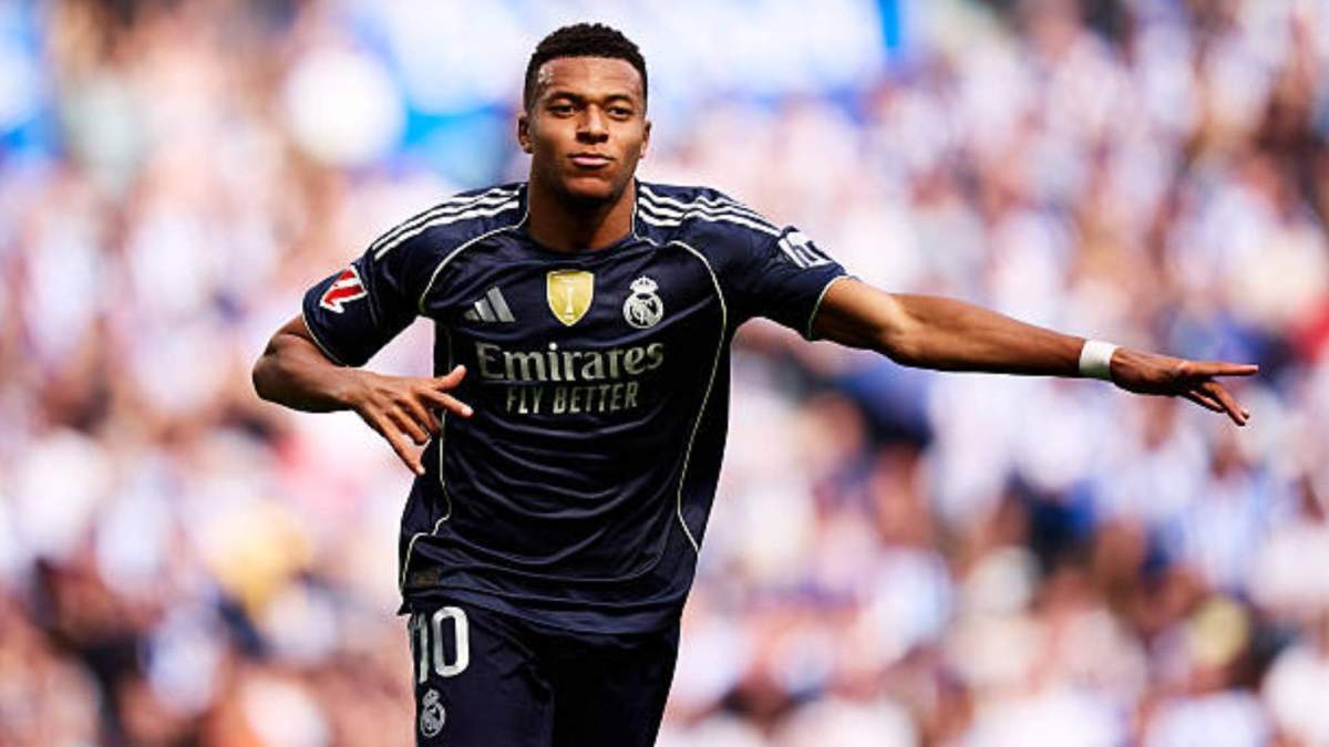 Mbappé celebrando su gol ante contra la Real Sociedad Mbappé celebrando su gol ante contra la Real Sociedad