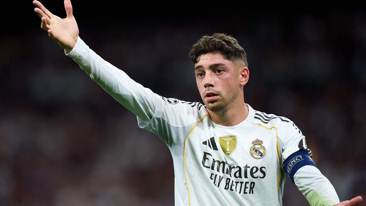 Fede Valverde jugando un partido con el Real Madrid. 
