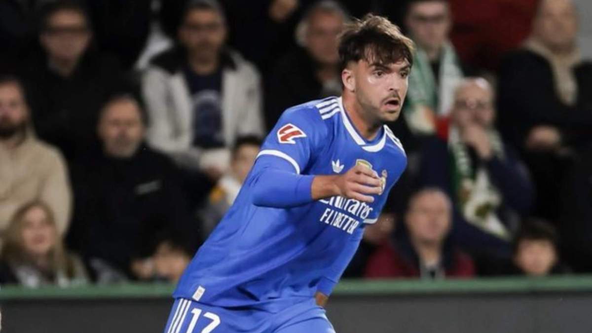 Raúl Asencio durante el Elche Real Madrid Raúl Asencio durante el Elche Real Madrid