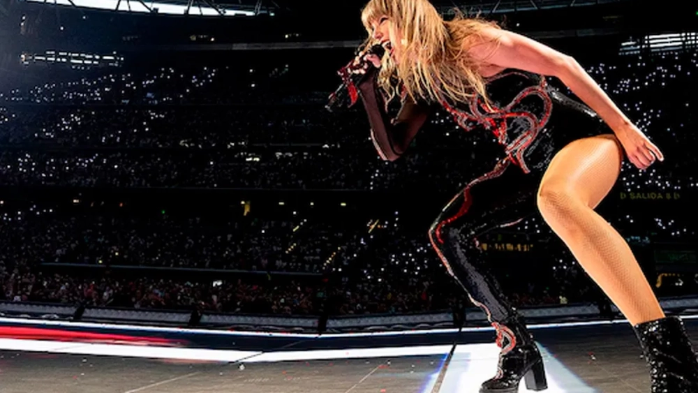 Taylor Swift, en uno de sus recientes conciertos en el Bernabéu. Taylor Swift, en uno de sus recientes conciertos en el Bernabéu.