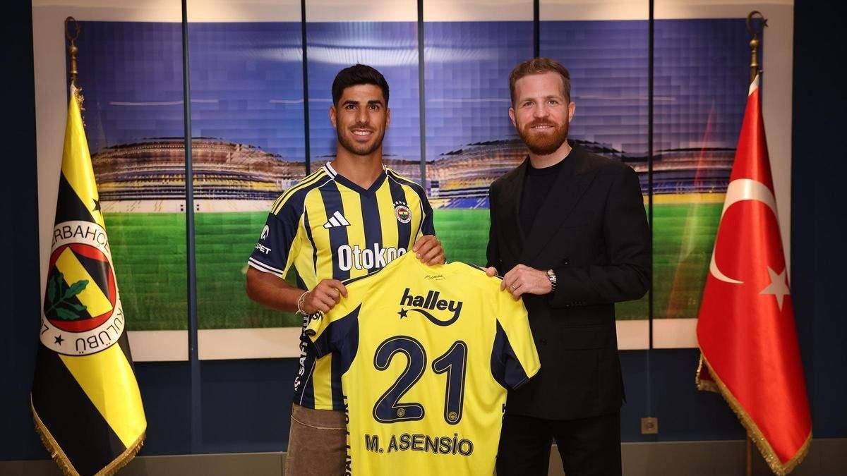 Marco Asensio en su presentación con el Fenerbahçe Marco Asensio en su presentación con el Fenerbahçe