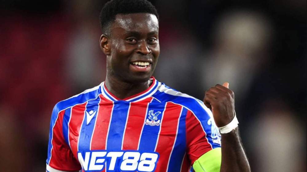 Marc Gúehi vuelve a estar vinculado con el Real Madrid, que podría haber descartado a Ibrahima Konaté. Marc Gúehi vuelve a estar vinculado con el Real Madrid, que podría haber descartado a Ibrahima Konaté.