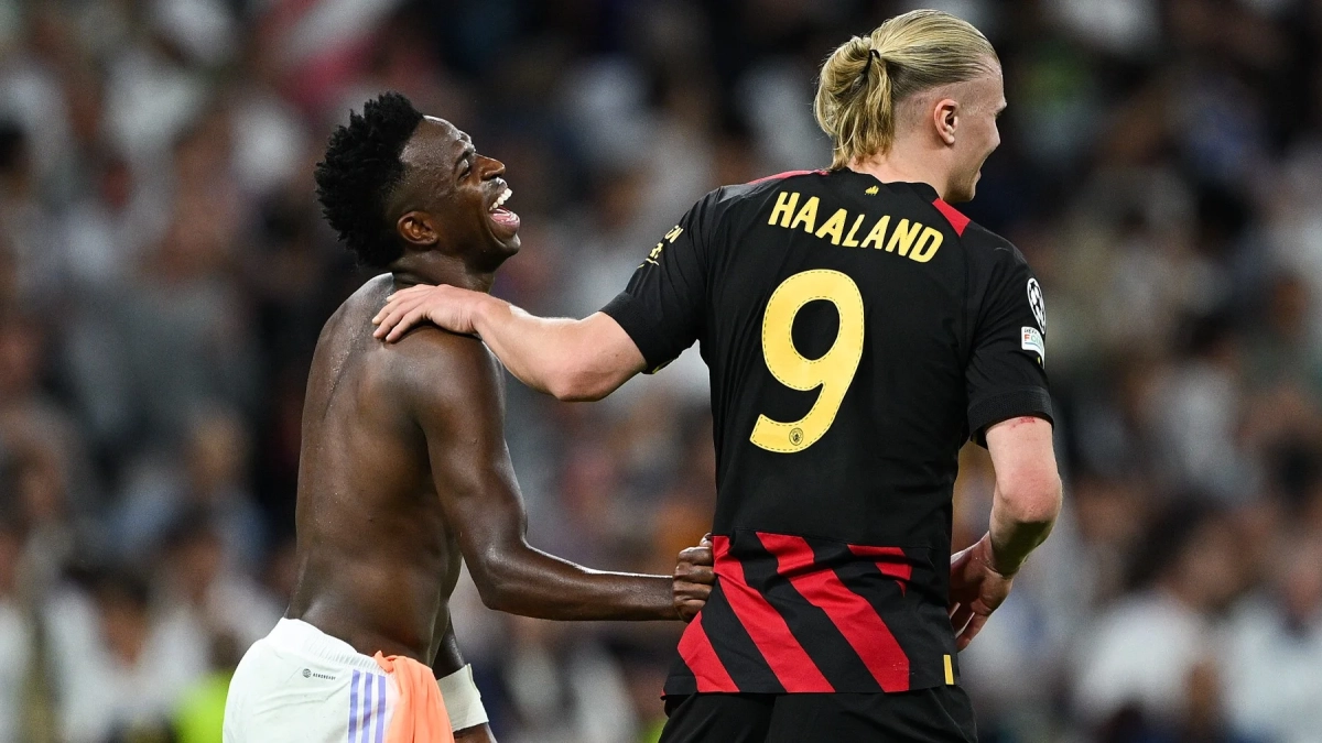 Vinícius Júnior y Erling Haaland en un partido del Real Madrid.