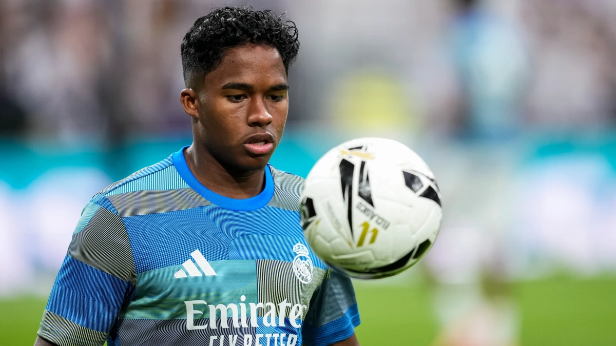 Endrick durante un calentamiento del Real Madrid. Endrick durante un calentamiento del Real Madrid.