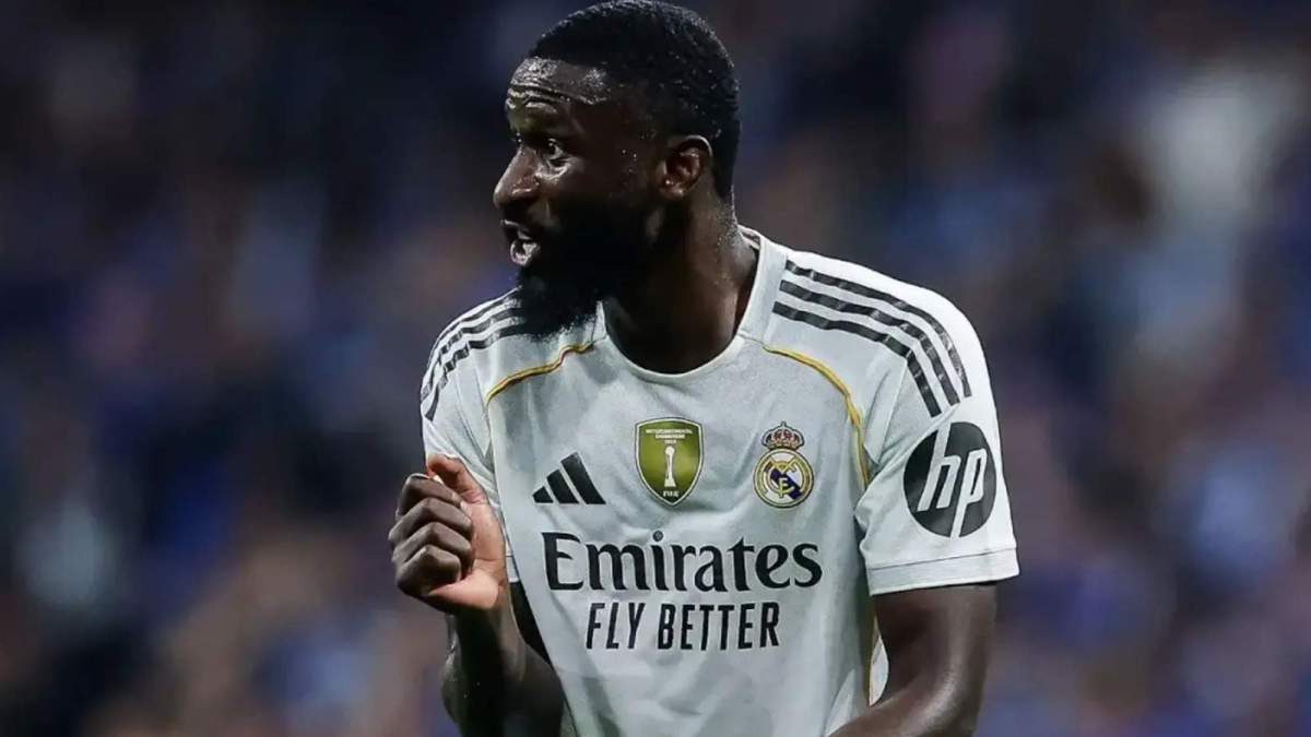 Antonio Rüdiger jugando un partido con el Real Madrid.