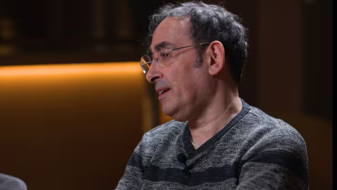 Iturralde en una entrevista. Iturralde en una entrevista.