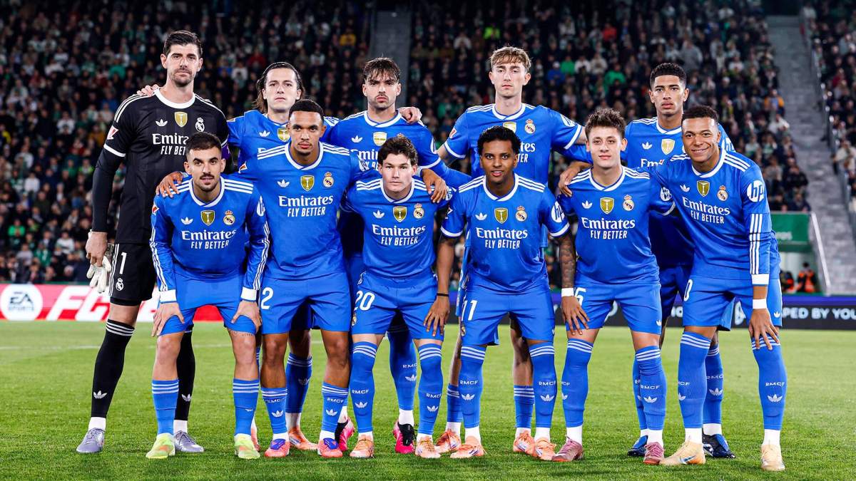 Once del Real Madrid en el partido contra el Elche. Once del Real Madrid en el partido contra el Elche.