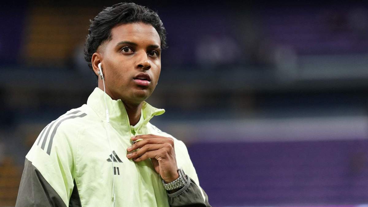 Rodrygo Goes antes de jugar un partido con el Real Madrid. 