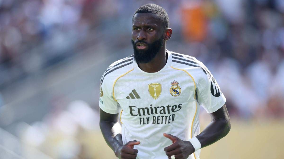 Antonio Rüdiger jugando un partido con el Real Madrid. 