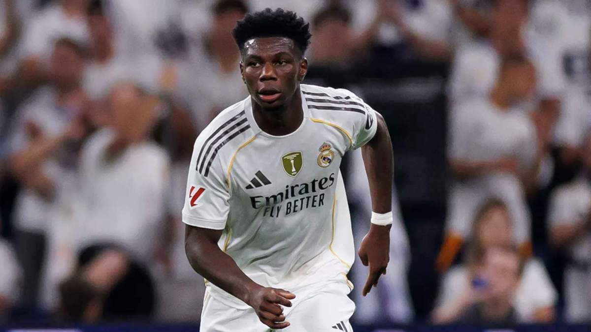 Aurélien Tchouaméni jugando un partido con el Real Madrid.