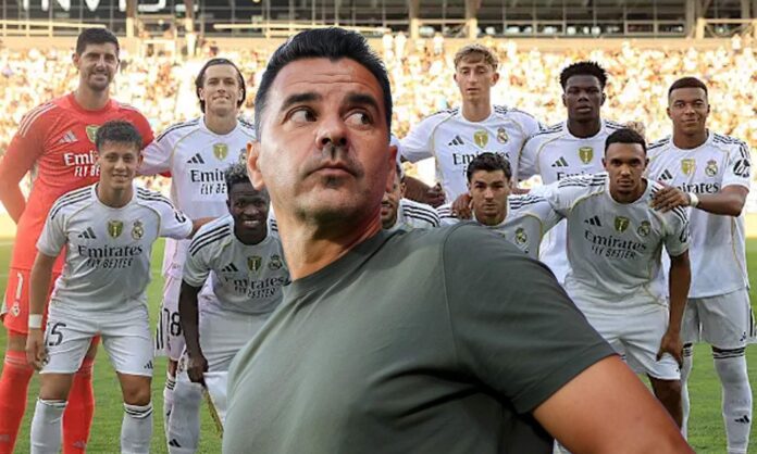 Michel con jugadores de fondo