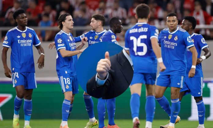 Jugadores del Real Madrid celebrando un gol y un pulgar.