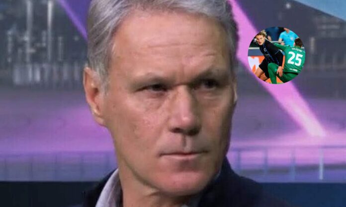 Van Basten y una foto del gol anulado al Brujas.