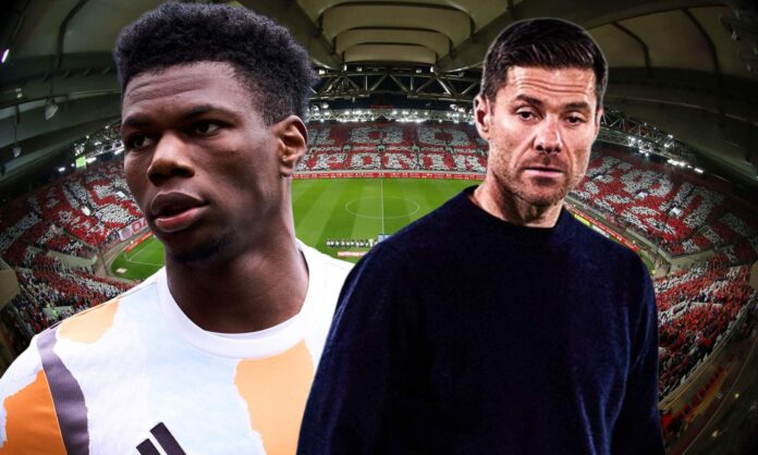 Xabi con Tchouameni y fondo estadio Olympiacos