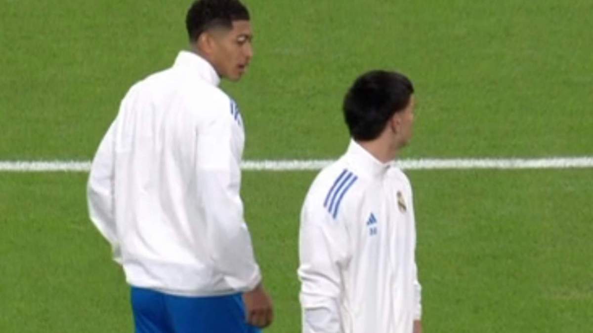 Bellingham y Franco Mastantuono antes del partido ante el City