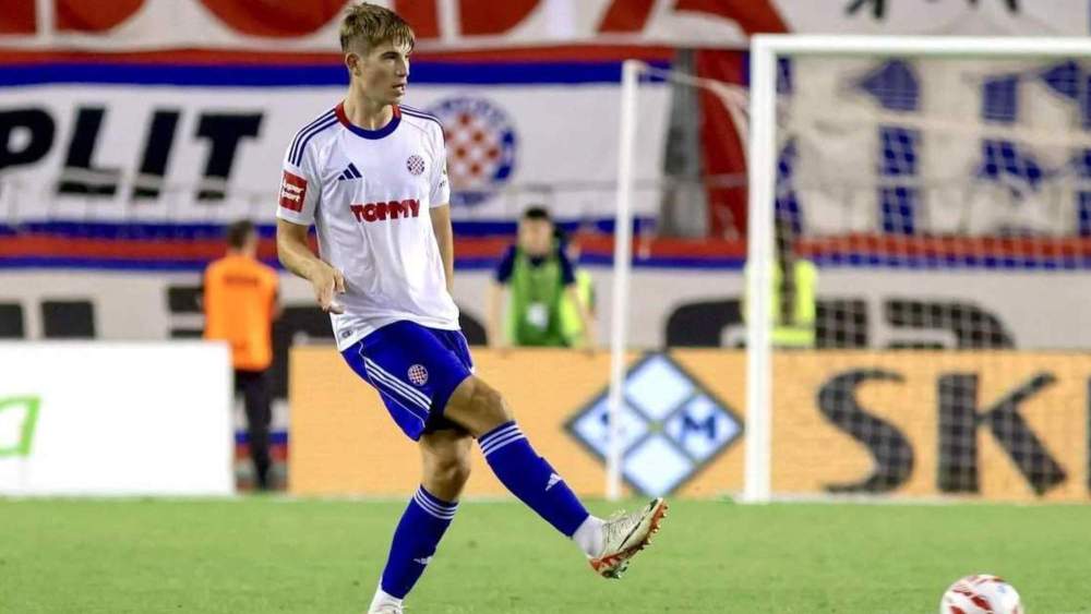 Branimir Mlacic, en un partido con el Hajduk Split.
