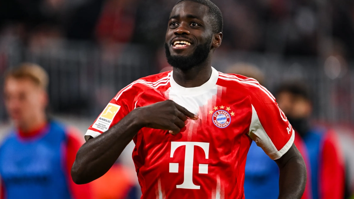 Upamecano jugando un partido con el Bayern Múnich. Upamecano jugando un partido con el Bayern Múnich.