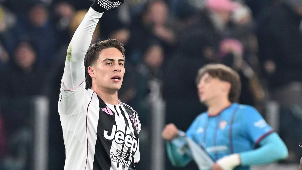 Kenan Yildiz, celebrando un gol con la Juventus durante un partido de esta temporada.
