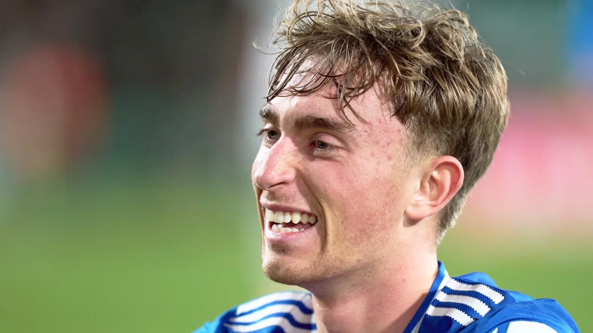 Dean Huijsen jugando un partido con el Real Madrid. 