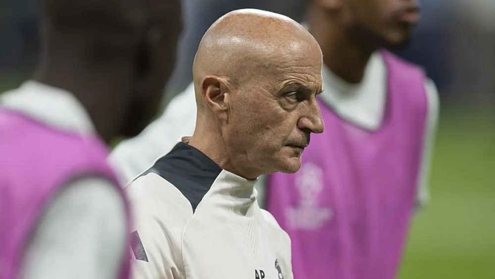Antonio Pintus preparando físicamente a los jugadores del Real Madrid en un entrenamiento. 