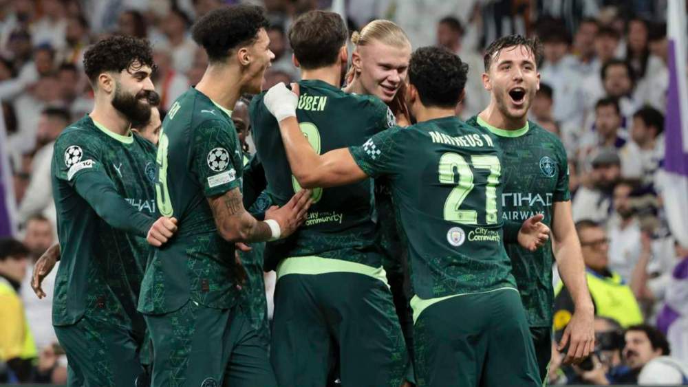Erling Haaland, celebrando, junto a sus compañeros, su gol contra el Real Madrid. Erling Haaland, celebrando, junto a sus compañeros, su gol contra el Real Madrid.