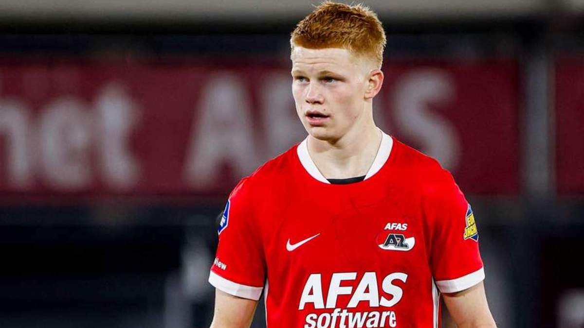 Kees Smit jugando un partido con el AZ Alkmaar.