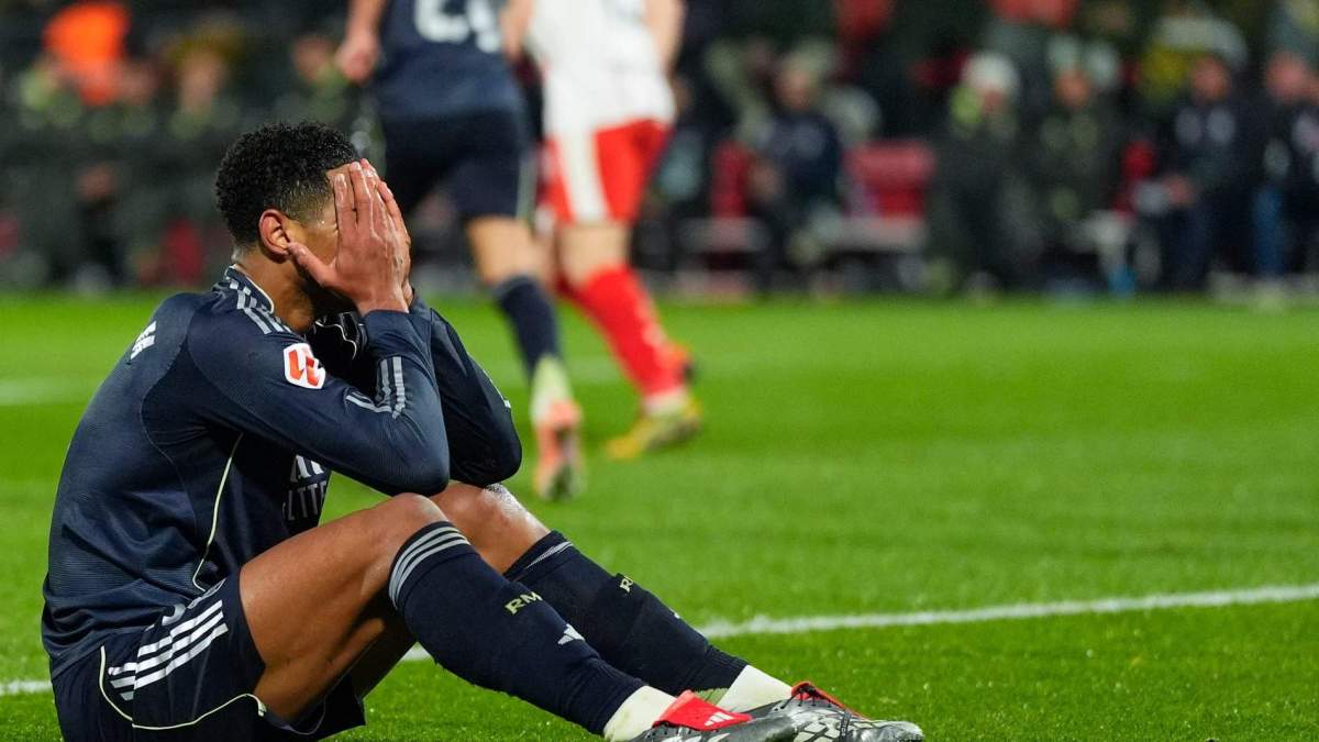 Bellingham, en el suelo tras el empate