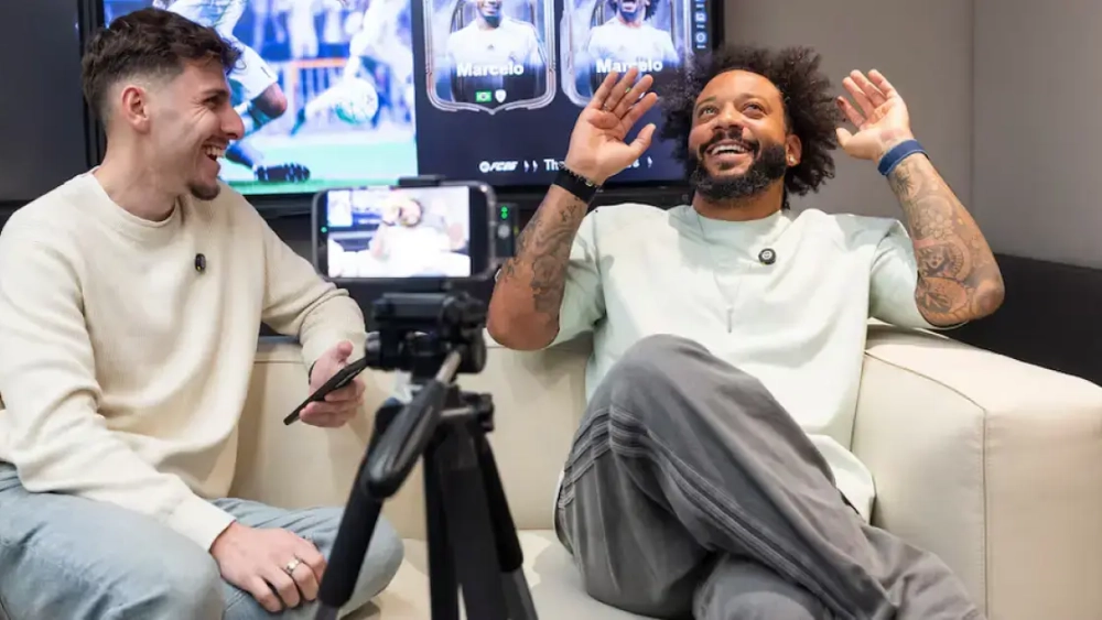 Marcelo concediendo una entrevista al diario AS. Marcelo concediendo una entrevista al diario AS.